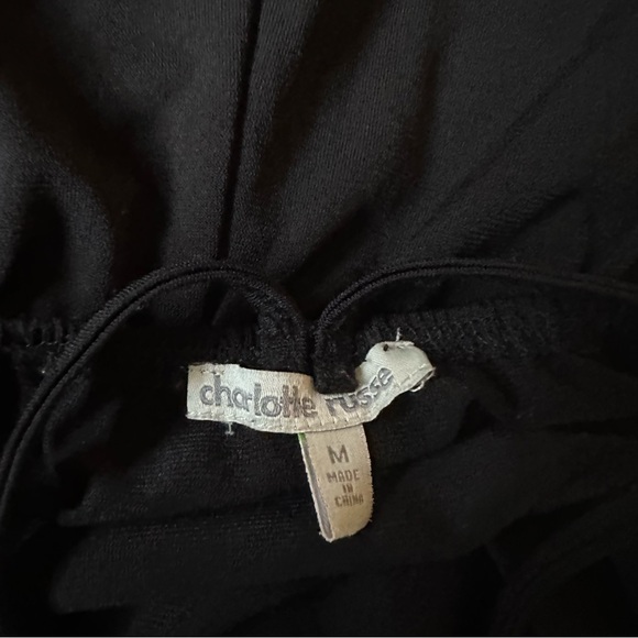 Charlotte Russe Neckline Accent Romper Size M - Picture 4 of 10